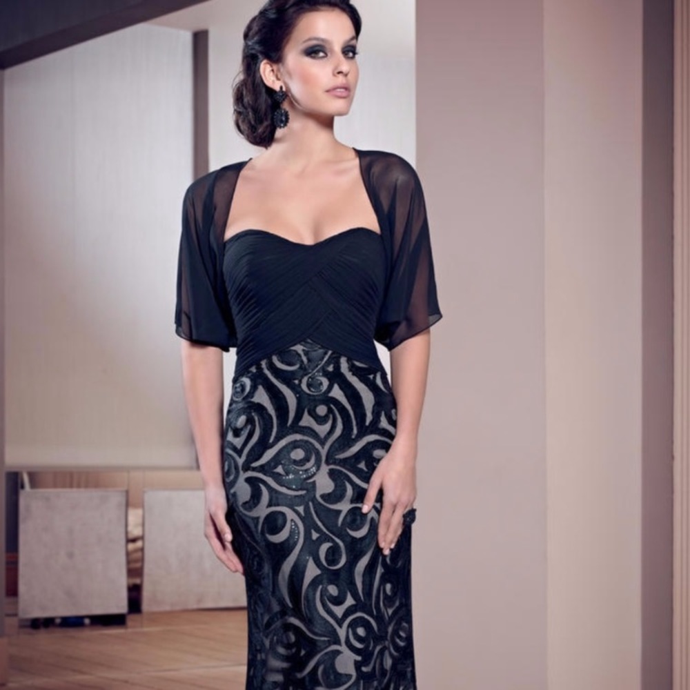 VM collection black strapless evening gown